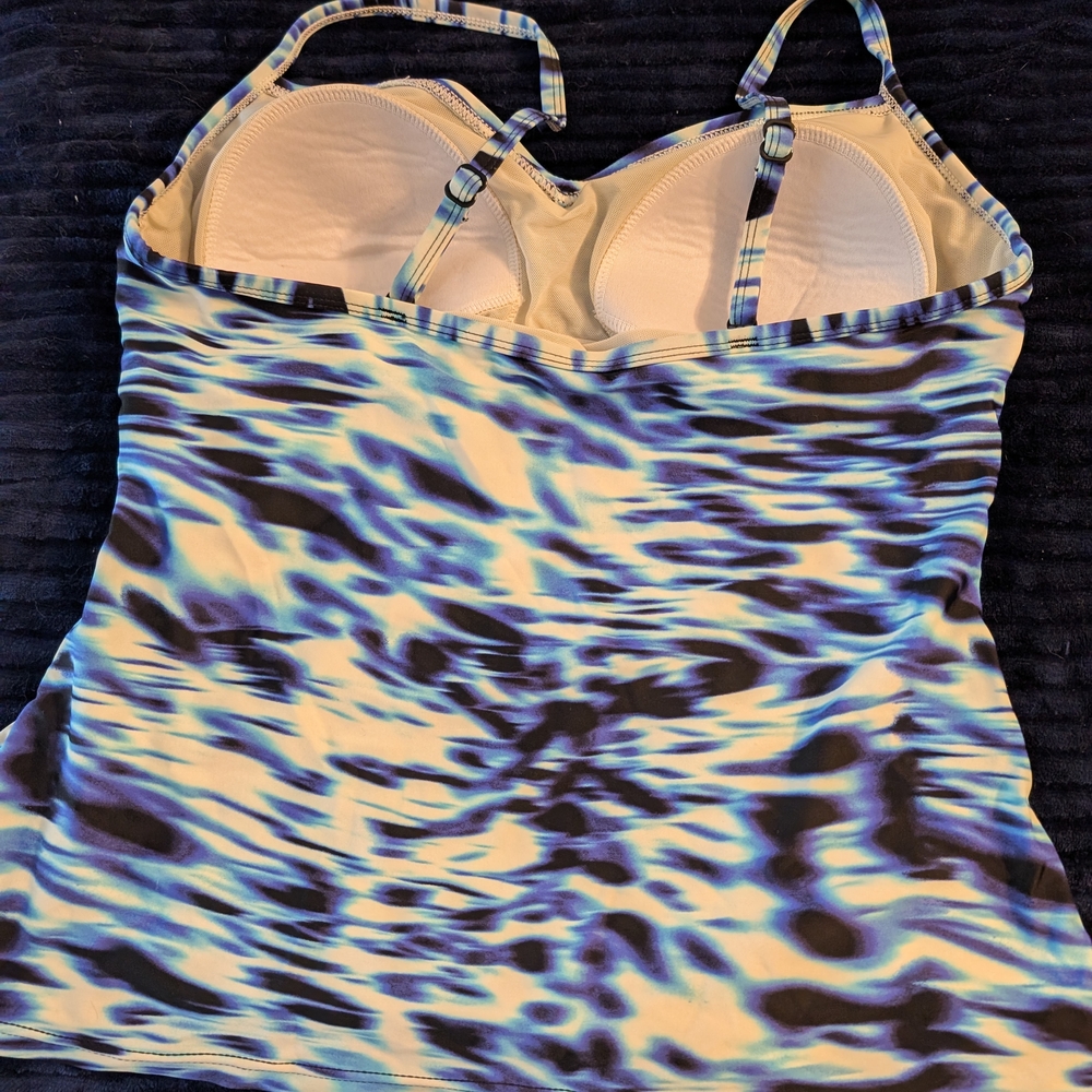 Blue and Cream Patterned Top - Picture 2 of 3